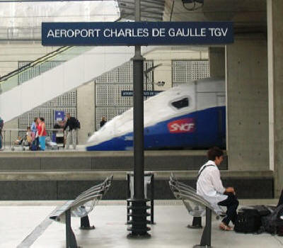 Charles de Gaulle to Loire Valley by train CDG to Tours